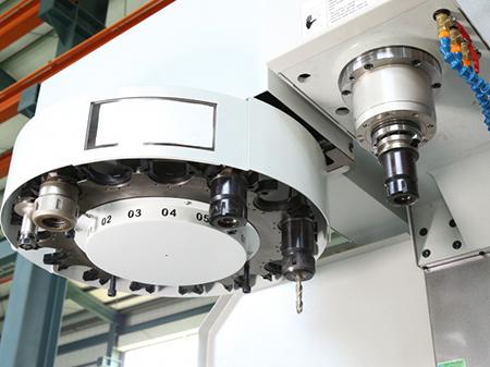 ماكينة فريزة CNC (خدمة شاقة)